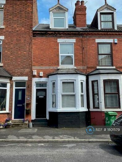 3 Bedroom Terraced House To Rent In Birrell Road, Nottingham, NG7