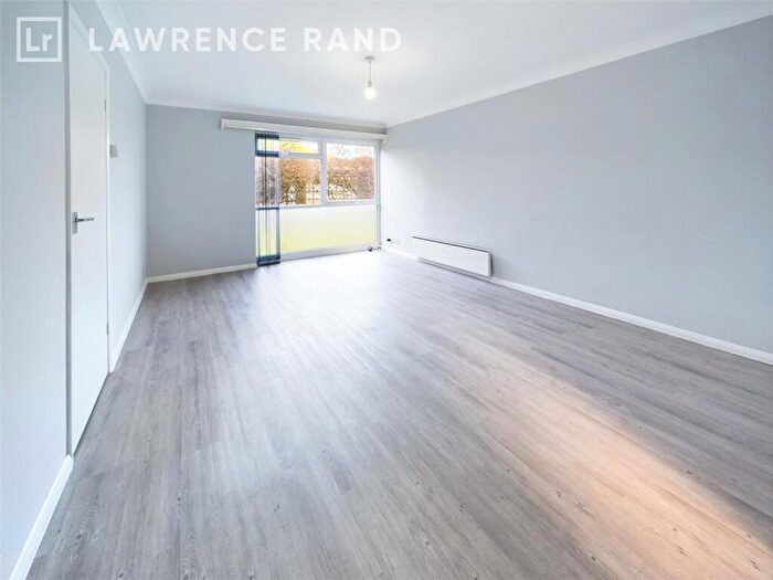 1 Bedroom Flat To Rent In Pembroke Road, Ruislip, Middlesex, HA4