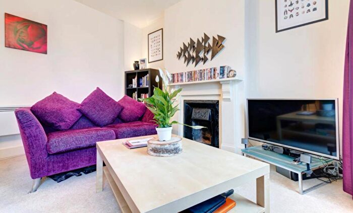2 Bedroom Apartment To Rent In Park Road, Crouch End, London, N8