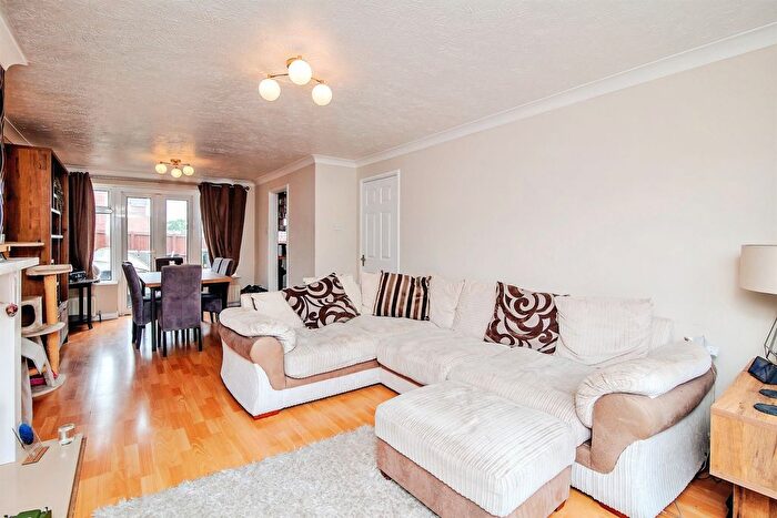 3 Bedroom Semi-Detached House For Sale In Meadow Walk, Yaxley, Peterborough, PE7