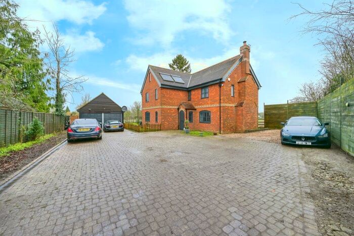 5 Bedroom Detached House For Sale In Risborough Road, Terrick, Aylesbury, HP17