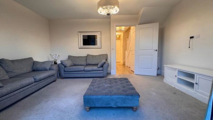 4 Bedroom Terraced House To Rent In Emmeline Avenue, DA10