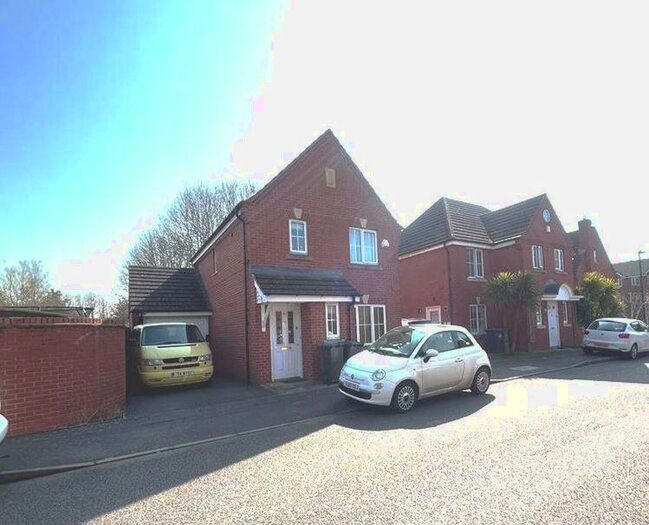 3 Bedroom Detached House To Rent In Aqua Place, Rugby, CV21