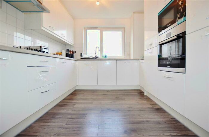 1 Bedroom Flat To Rent In Ash Road, London, E15
