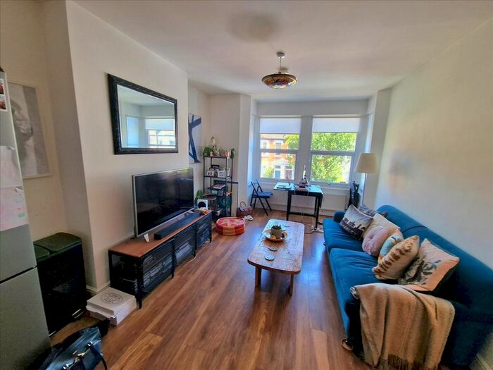 2 Bedroom Flat To Rent In Davenport Road, Catford, London, SE6