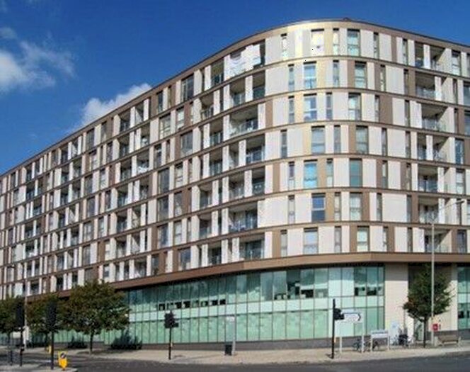 2 Bedroom Flat For Sale In Daneland Walk, London, N17