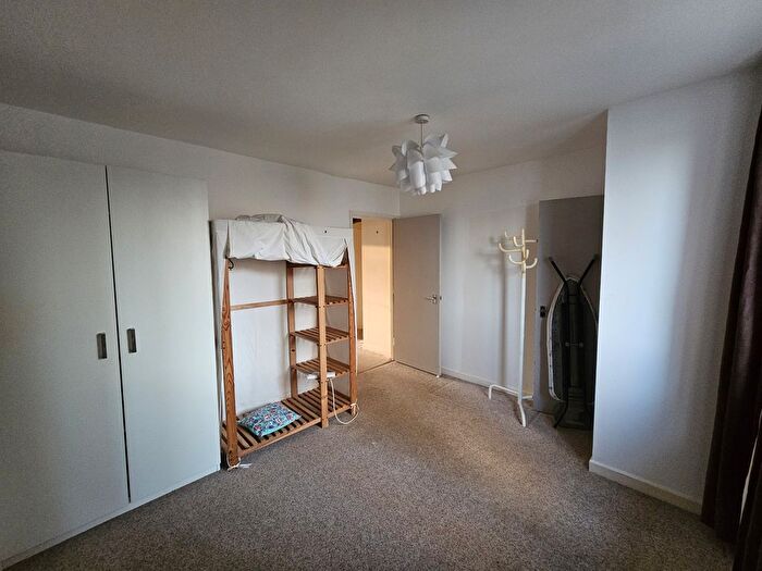 1 Bedroom Flat For Sale In Flat, Astra Apartments, Globe Road, Bethnal Green, London, E2
