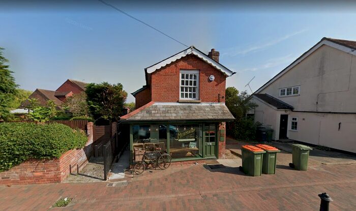 1 Bedroom Flat To Rent In High Street, Botley, Southampton, SO30