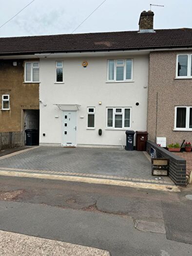 3 Bedroom Terraced House To Rent In Stevens Road, Dagenham, RM8