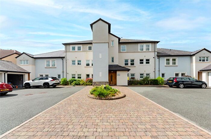 2 Bedroom Apartment For Sale In Deganwy Quay, Deganwy, Conwy, LL31