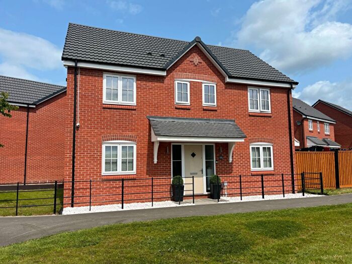 4 Bedroom Detached House To Rent In Watermint Road, Chesterfield, S42