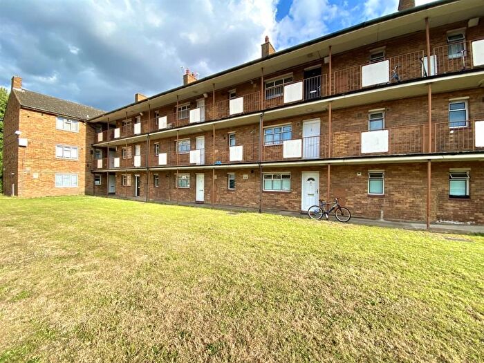 1 Bedroom Flat For Sale In Nevin House, Bourne Avenue, Middlesex, UB3