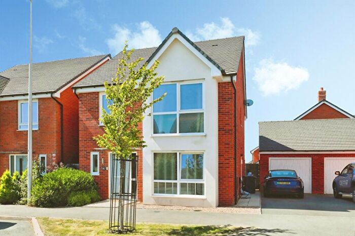 4 Bedroom Detached House For Sale In The Avenue, Lighthorne Heath, Leamington Spa, CV33