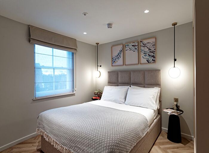 Studio To Rent In Clanricarde Gardens, London, W2