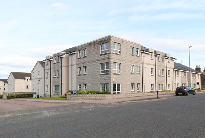 3 Bedroom Flat To Rent In Priory Park, North Street, Inverurie, AB51