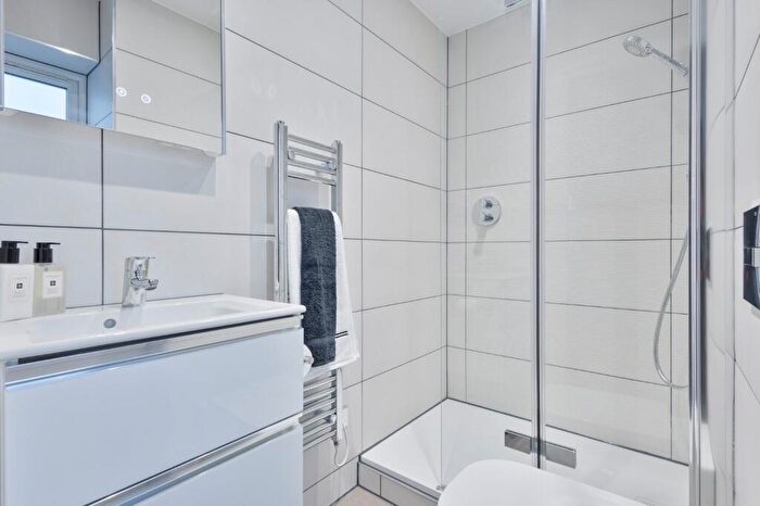 2 Bedroom Apartment For Sale In South Road, Hythe, Kent, CT21