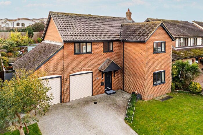 4 Bedroom Detached House For Sale In Court Farm Road, Newhaven, BN9