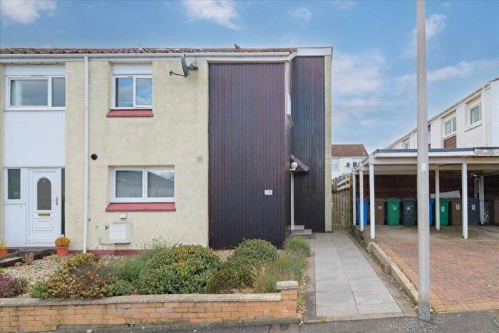 3 Bedroom Semi-Detached Villa For Sale In Frankfield Road, Dalgety Bay, KY11