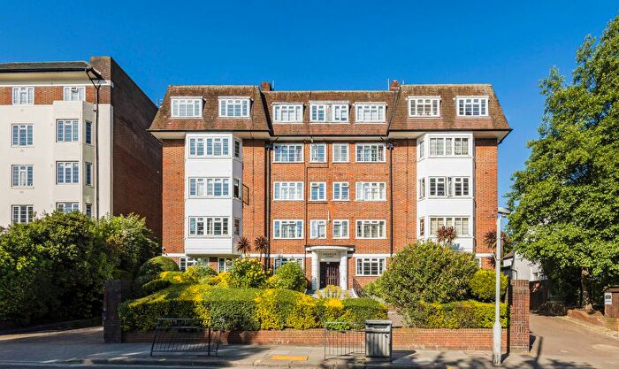 1 Bedroom Flat To Rent In Fordwych Court, Shoot Up Hill, Cricklewood, NW2