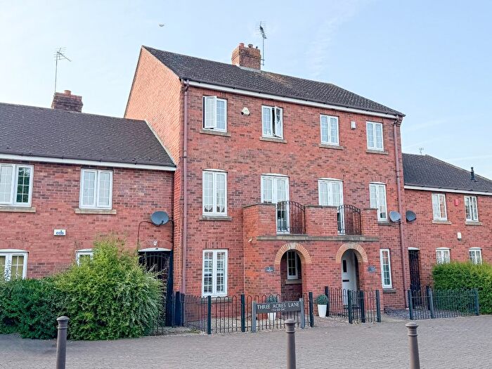 3 Bedroom Semi Detached House For Sale In Three Acres Lane, Shirley, Solihull, West Midlands, B90