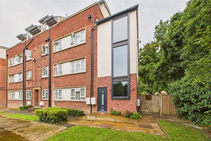 1 Bedroom Semi-Detached House To Rent In Courtlands, Maidenhead, Berkshire, SL6