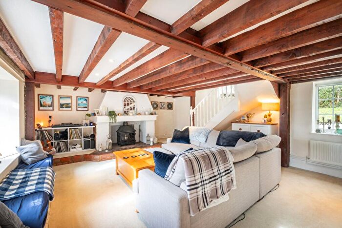 3 Bedroom Cottage To Rent In Southlands Lane, Tandridge, RH8