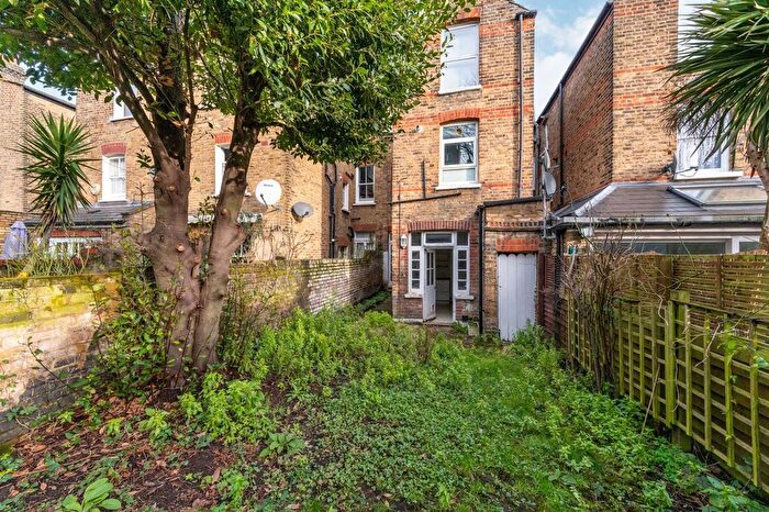 1 Bedroom Flat For Sale In Norroy Road, Putney, London, SW15