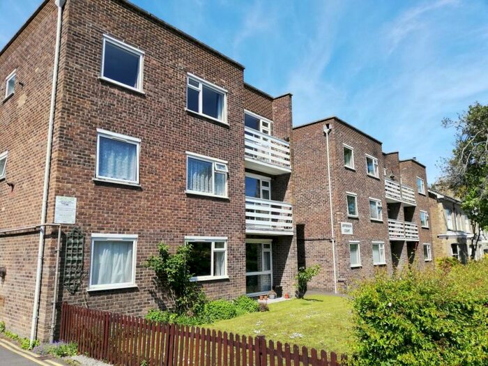 1 Bedroom Apartment To Rent In Warwick Road, Redhill, RH1