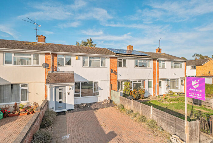 3 Bedroom Terraced House For Sale In Bruce Road, Woodley, Reading, Berkshire, RG5