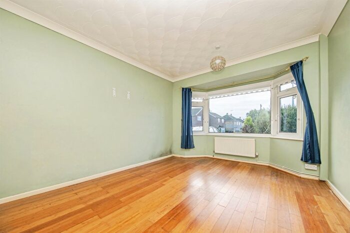 2 Bedroom Detached Bungalow For Sale In Kreswell Grove, Harwich, CO12