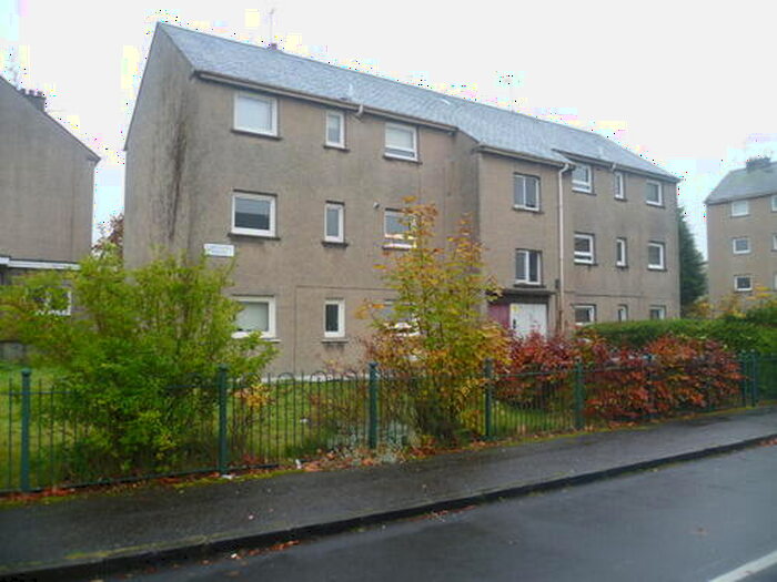 2 Bedroom Flat To Rent In Captain's Drive, Edinburgh, EH16