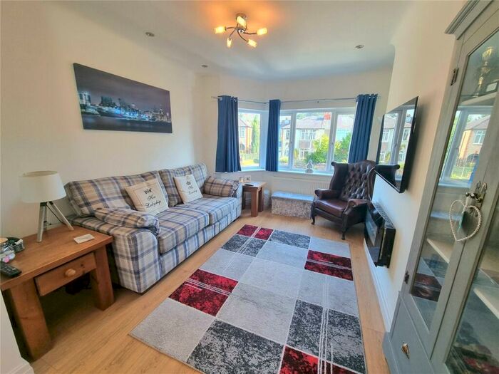 3 Bedroom Semi-Detached House For Sale In Whitfield Lane, Heswall, Wirral, CH60