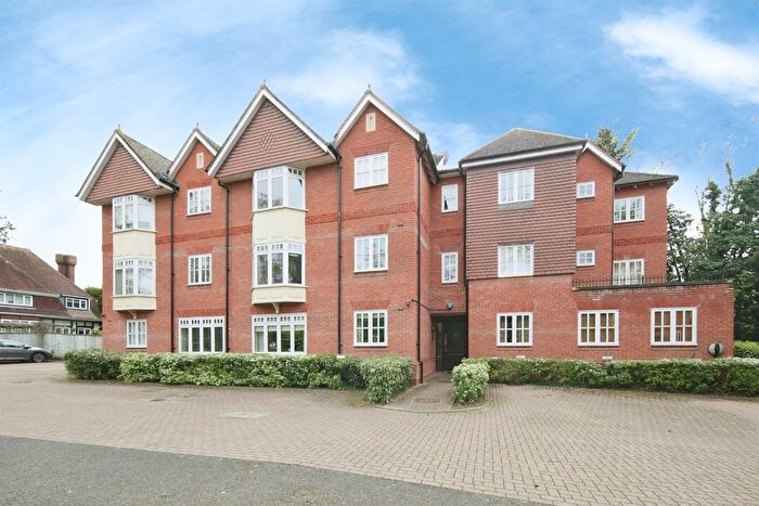 2 Bedroom Flat For Sale In Mulberry Court, Kenilworth, CV8