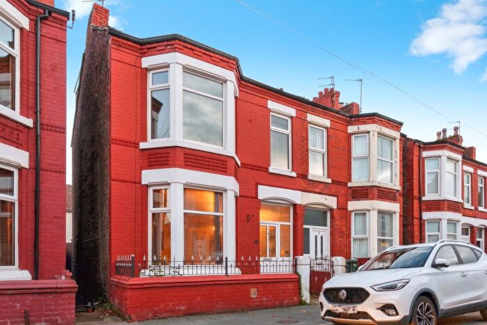 4 Bedroom Semi Detached House For Sale In Chatsworth Avenue, Wallasey, CH44