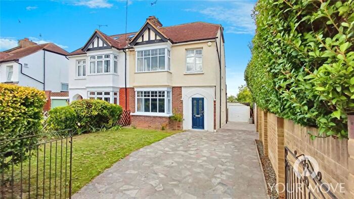 3 Bedroom Semi-Detached House For Sale In Gravesend Road, Shorne, Kent, DA12