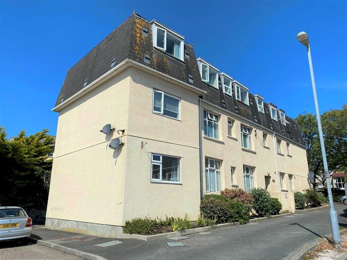 1 Bedroom Flat To Rent In Eliot Gardens, Newquay, TR7
