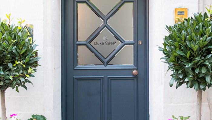 2 Bedroom Flat To Rent In Duke Street, Mayfair, London, W1K