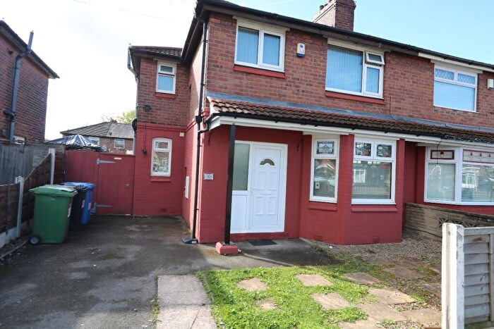 3 Bedroom Semi-Detached House To Rent In Barton Road, Stretford, Manchester, M32
