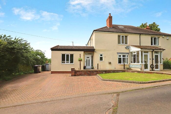 3 Bedroom Semi-Detached House For Sale In Malthouse Cottages, Hilton, Bridgnorth, Shropshire, WV15