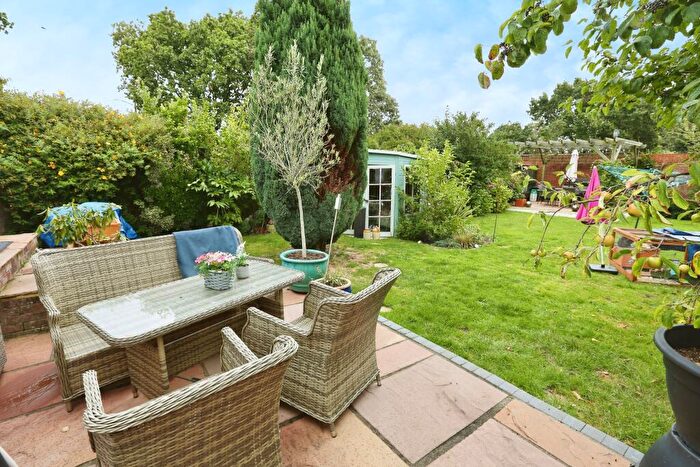 3 Bedroom Bungalow For Sale In Elgin Close, Fareham, Hampshire, PO15