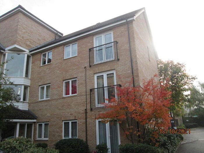 2 Bedroom Apartment To Rent In Pippin Grove, Royston, SG8