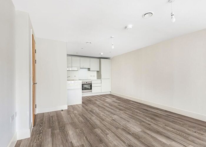 1 Bedroom Flat To Rent In Westacott Road, Ambrosden, OX25