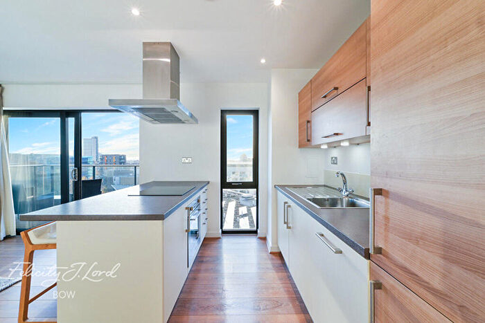 2 Bedroom Apartment For Sale In Cotall Street, London, E14