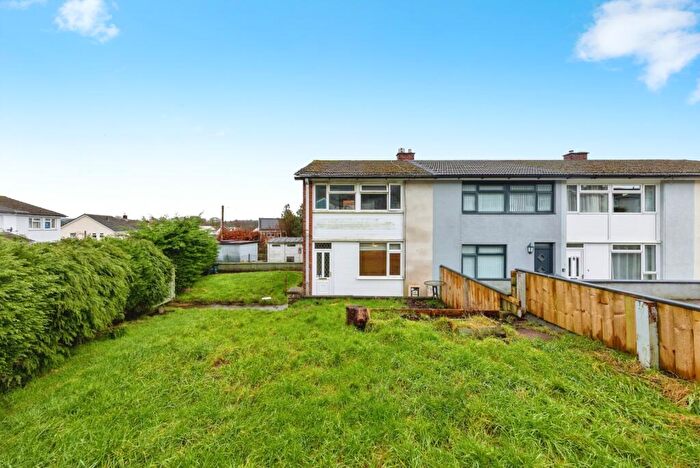 3 Bedroom End Of Terrace House For Sale In Glan Yr Ystrad, Johnstown, Carmarthen, Carmarthenshire, SA31