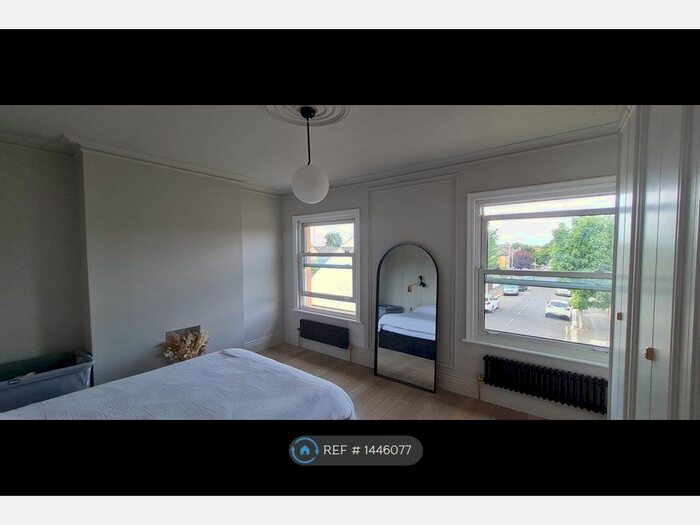 3 Bedroom Detached House To Rent In Carlisle Road, Romford, RM1