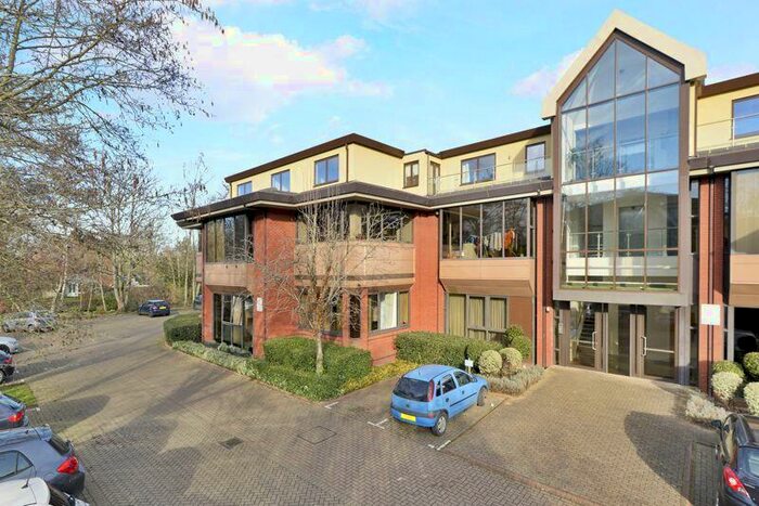 1 Bedroom Apartment To Rent In Weyside Park, Godalming, GU7