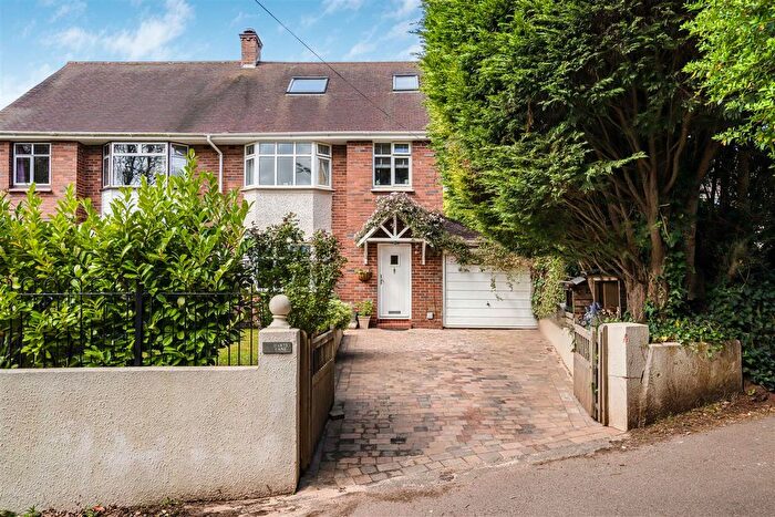 4 Bedroom Semi Detached House For Sale In Harts Lane, Exeter, EX1