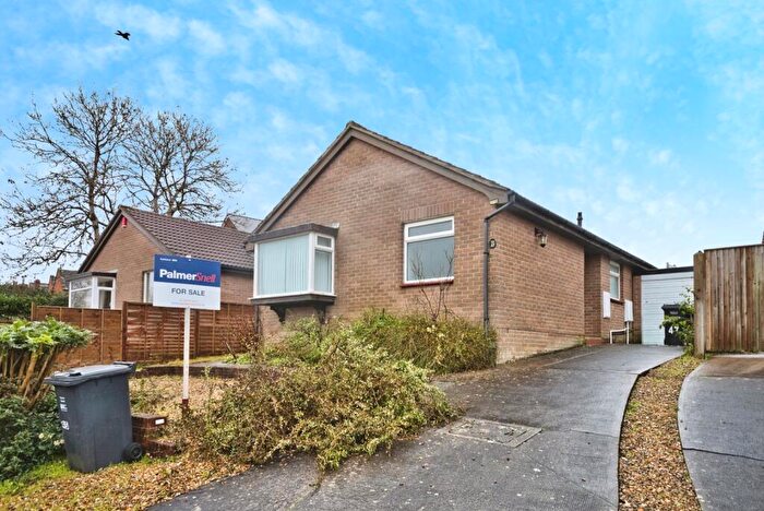 3 Bedroom Bungalow For Sale In Lethbridge Road, Wells, Somerset, BA5