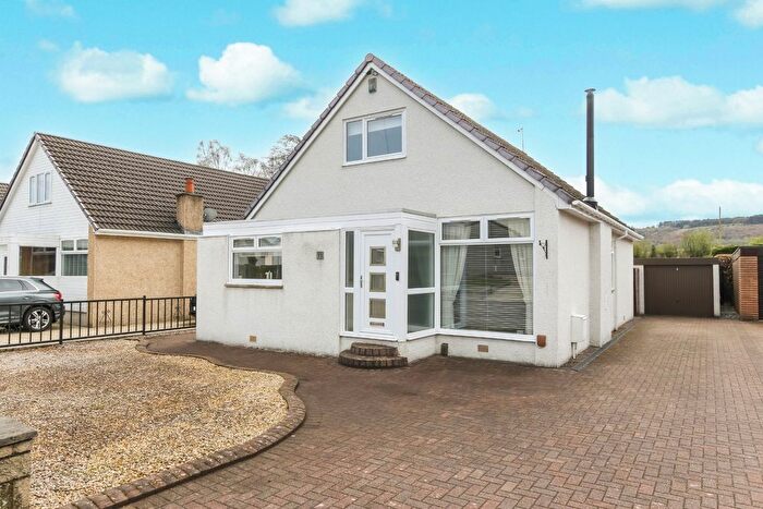 3 Bedroom Detached House For Sale In Balmoral Road, Elderslie, PA5