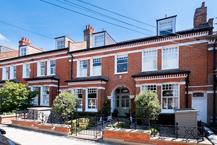 7 Bedroom Semi-Detached House To Rent In Veronica Road, London, SW17